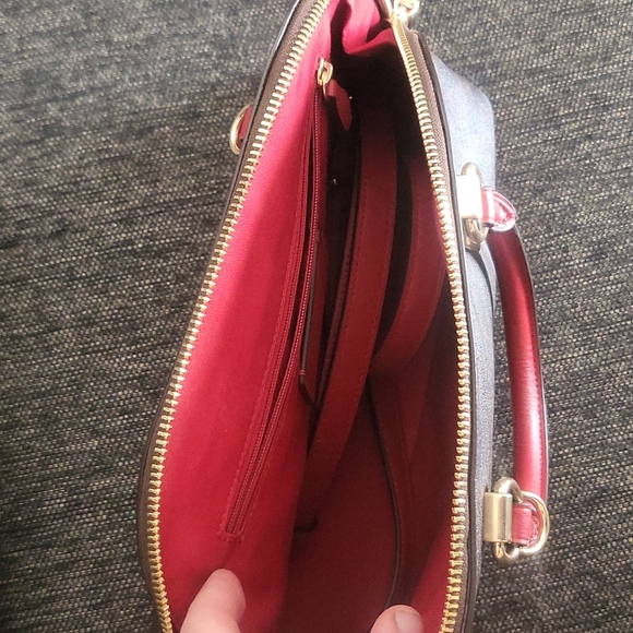 Coach purse - Picture 2 of 3